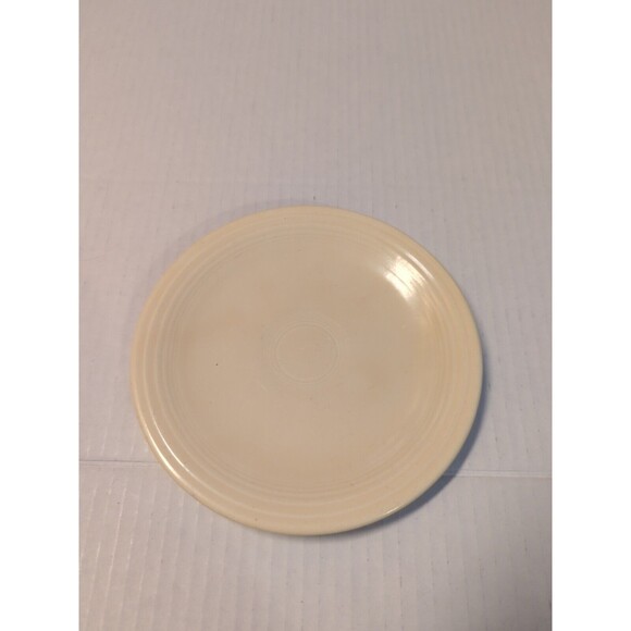 Fiestaware Fiesta Salad Dessert Bread Plate Ivory 6.5" Vintage Wet Foot - Picture 1 of 6